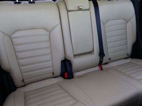 Used 2019 Ford Edge SEL w/ Equipment Group 201A FWD image 18