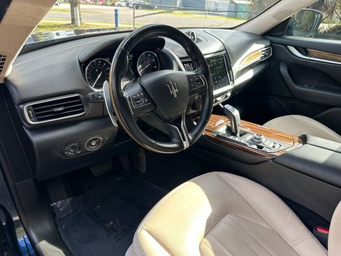 Used 2022 Maserati Levante GT AWD/4WD image 19