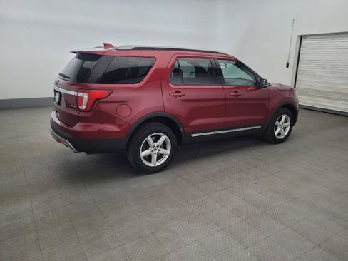Used 2016 Ford Explorer XLT w/ Equipment Group 202A AWD/4WD image 10