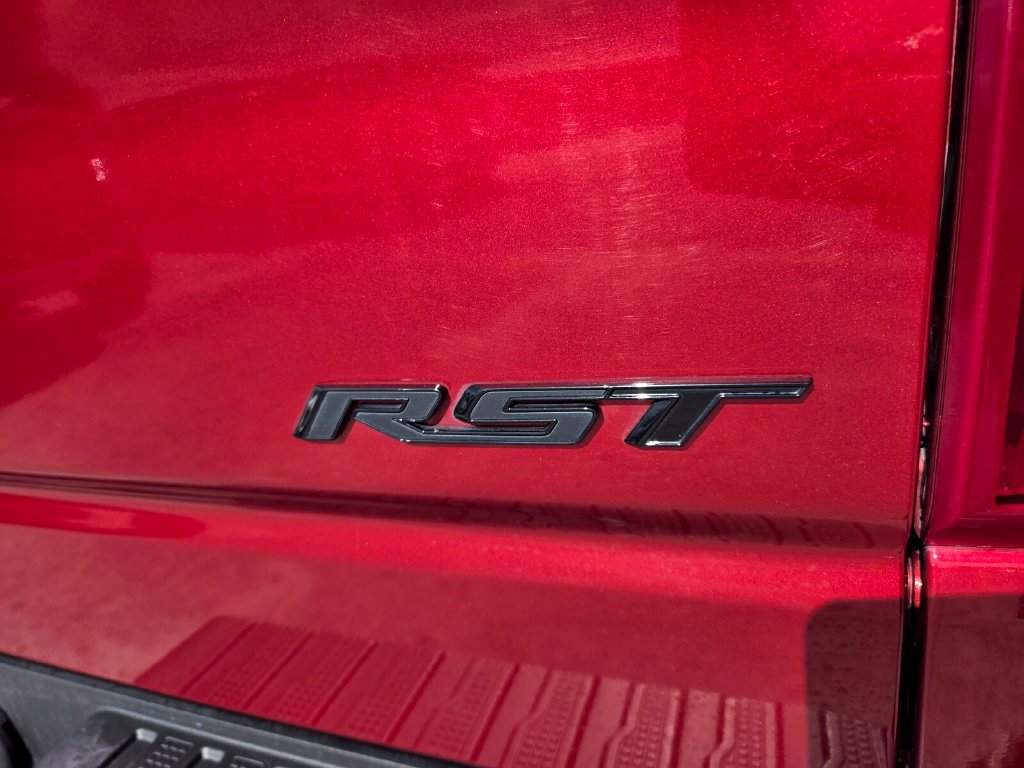 Used 2023 Chevrolet Silverado 1500 RST AWD/4WD image 13