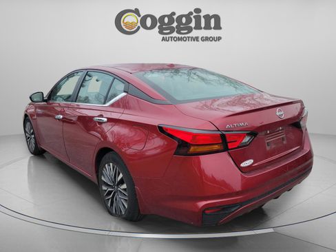 Used 2024 Nissan Altima 2.5 SV image 23