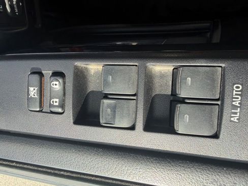 Used 2019 Toyota 4Runner TRD Off-Road Premium AWD/4WD image 29