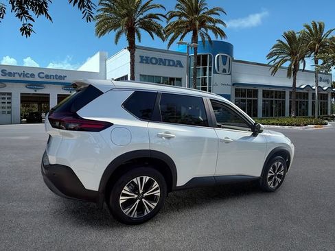 Used 2023 Nissan Rogue SV w/ SV Premium B Package FWD image 8