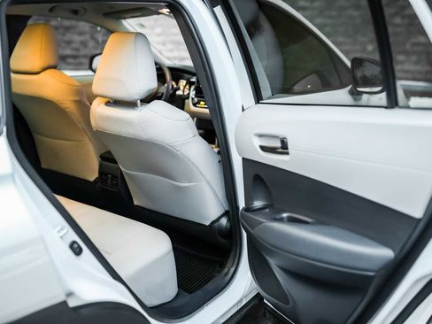 Certified 2023 Toyota Corolla Cross L image 18