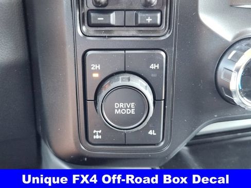 New 2026 Ford F250 Lariat w/ Black Appearance Package AWD/4WD image 21