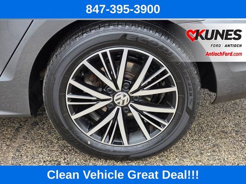 Used 2018 Volkswagen Jetta Wolfsburg Edition image 11