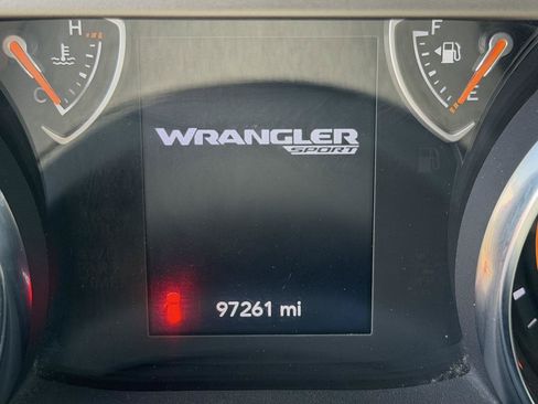 Used 2019 Jeep Wrangler Unlimited Sport S AWD/4WD image 18