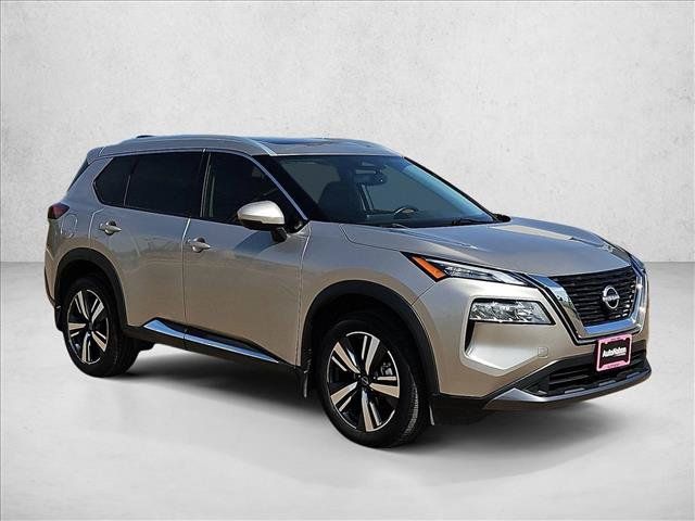 Used 2023 Nissan Rogue SL FWD image 3