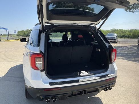 Used 2024 Ford Explorer ST w/ Equipment Group 401A AWD/4WD image 16