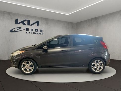 Used 2015 Ford Fiesta Titanium FWD image 3