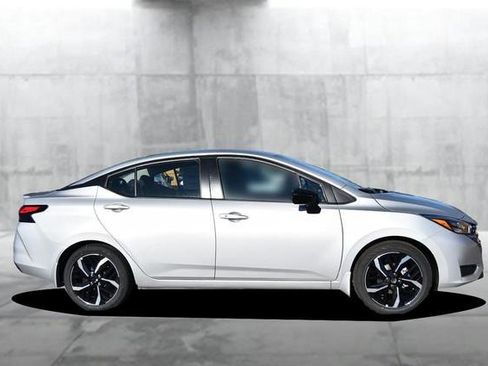 New 2025 Nissan Versa SR w/ Trunk Package image 5