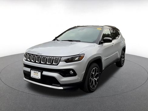 Used 2025 Jeep Compass Limited image 6