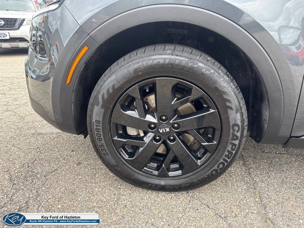 Used 2021 Kia Sorento S w/ Panoramic Sunroof Package AWD/4WD image 10