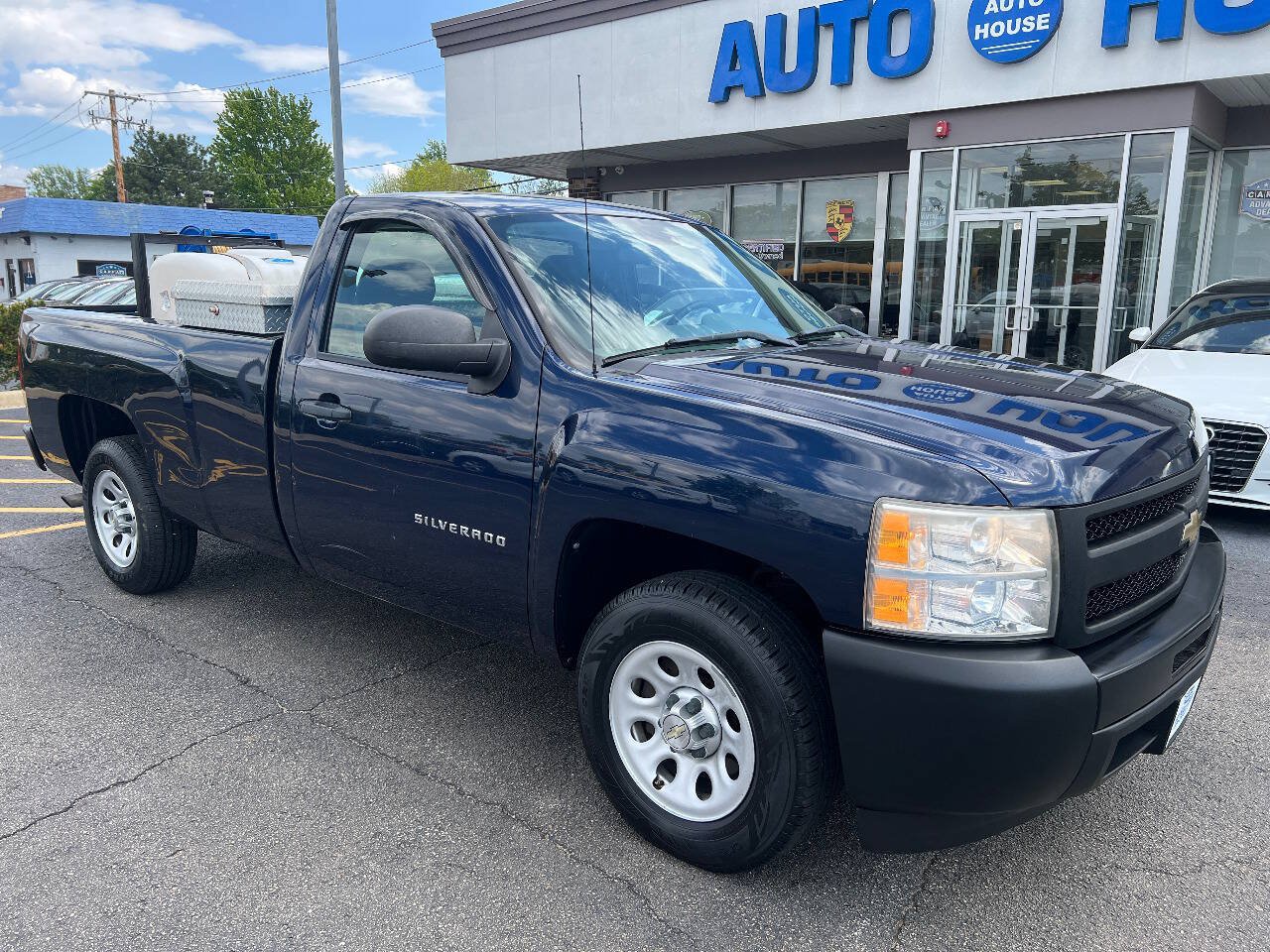 Used 2011 Chevrolet Silverado 1500 W/T RWD image 4