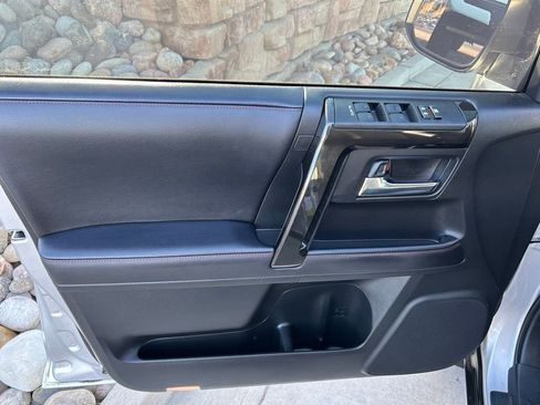 Used 2023 Toyota 4Runner TRD Off-Road Premium image 9