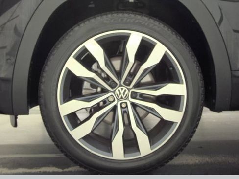 Used 2023 Volkswagen Atlas Cross Sport SEL Premium R-Line AWD/4WD image 13