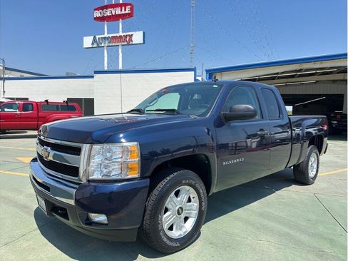 Used 2011 Chevrolet Silverado 1500 LT w/ All-Star Edition AWD/4WD image 1
