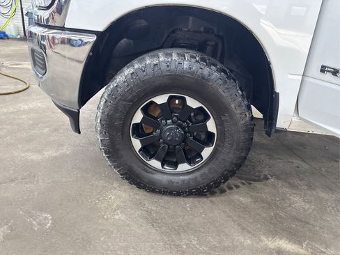 Used 2019 RAM 2500 Big Horn image 11