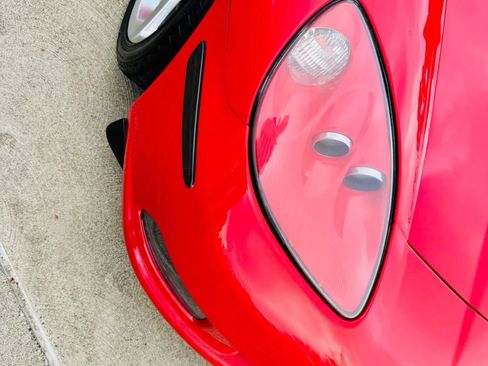 Used 2006 Chevrolet Corvette Convertible w/ Preferred Equipment Group RWD image 35