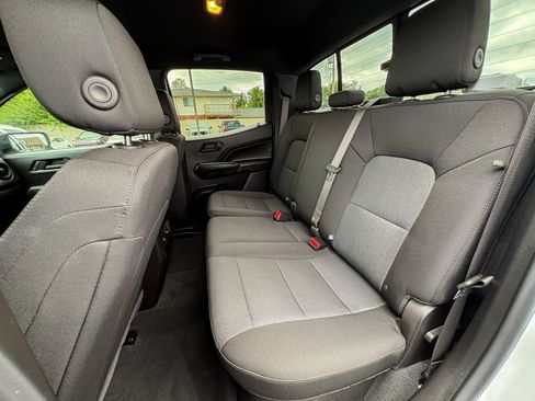 Used 2024 Chevrolet Colorado W/T w/ WT Convenience Package II RWD image 24
