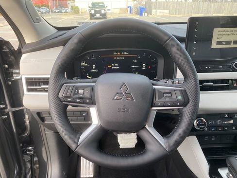 New 2026 Mitsubishi Outlander SEL image 15