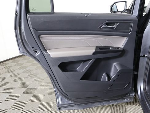 Used 2021 Volkswagen Atlas SE w/ Panoramic Sunroof Package image 27