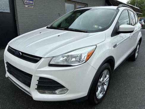 Used 2014 Ford Escape SE w/ Equipment Group 201A AWD/4WD image 1