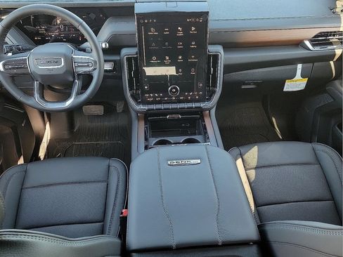 Used 2026 GMC Yukon XL Denali w/ Sun & Power Step Package AWD/4WD image 9