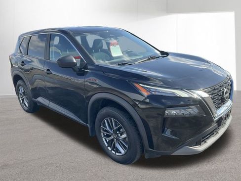 Certified 2023 Nissan Rogue S image 3