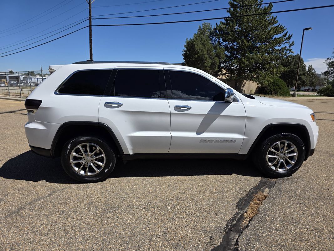 Used 2016 Jeep Grand Cherokee Limited AWD/4WD image 9