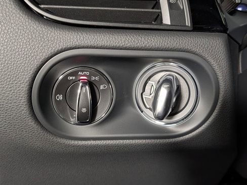 New 2026 Porsche Macan image 34