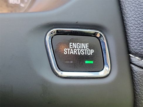 Used 2020 GMC Acadia SLT w/ Premium Package image 8