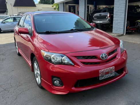 Used 2011 Toyota Corolla S FWD image 2