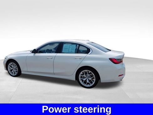 Used 2026 BMW 330i xDrive Sedan w/ Premium Package AWD/4WD image 19