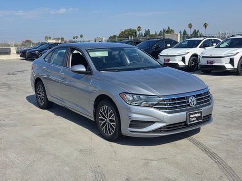 Used 2021 Volkswagen Jetta FWD image 3