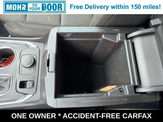 Used 2021 Chevrolet Traverse LT FWD image 28