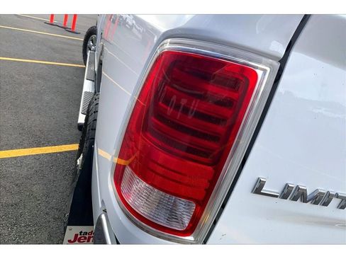 Used 2015 RAM 2500 Limited image 30