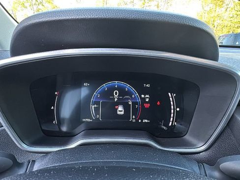 Used 2024 Toyota Corolla Cross XLE AWD/4WD image 18