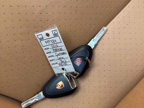 Used 2010 Porsche 911 Cabriolet image 23