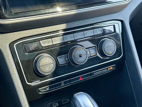 Used 2019 Volkswagen Atlas SEL image 14