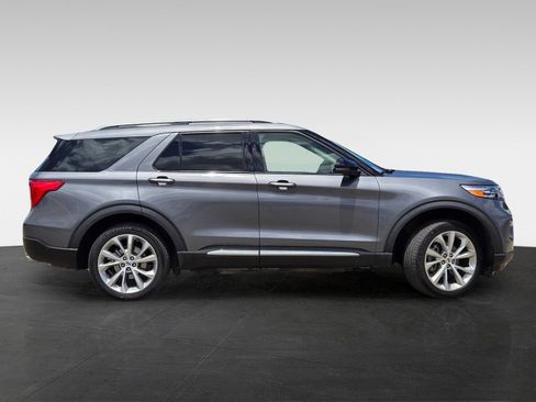 Used 2021 Ford Explorer Platinum w/ Equipment Group 601A AWD/4WD image 4