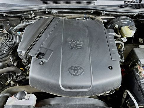 Used 2015 Toyota Tacoma 4x4 Double Cab image 31