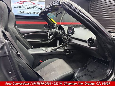 Used 2019 MAZDA MX-5 Miata RF Club RWD image 7