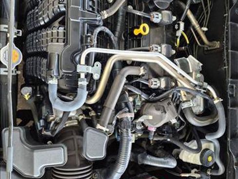 Used 2024 Nissan Altima 2.5 SV FWD image 21
