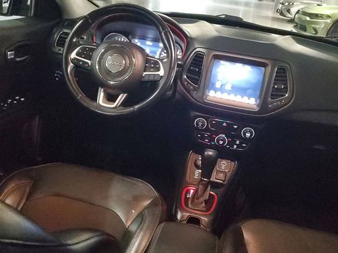 Used 2020 Jeep Compass Trailhawk image 12