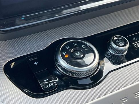 New 2025 Ford Expedition Active image 23