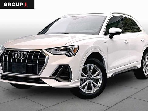 Certified 2023 Audi Q3 2.0T Premium w/ Convenience Package image 1
