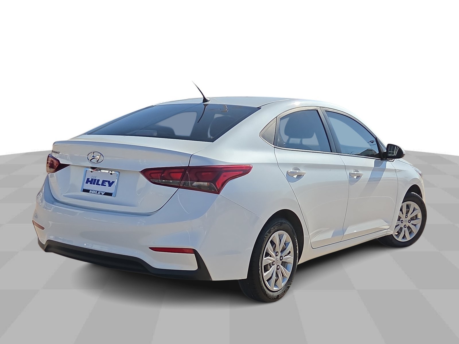 Used 2020 Hyundai Accent SE w/ Cargo Package FWD image 8