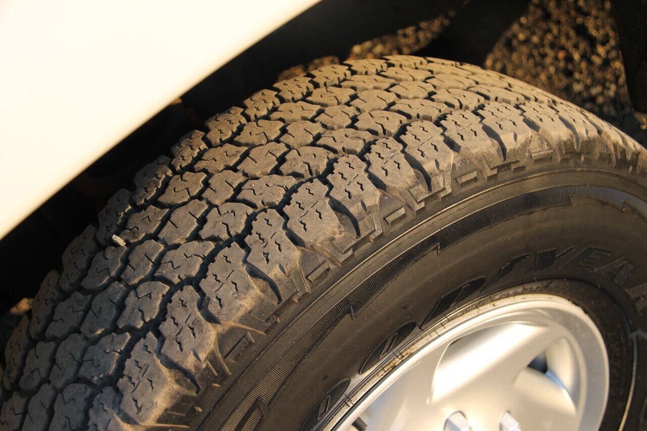 Used 2013 Ford E-250 and Econoline 250 w/ PWR Group RWD image 35