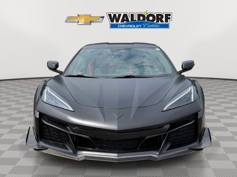Used 2025 Chevrolet Corvette Z06 RWD image 6